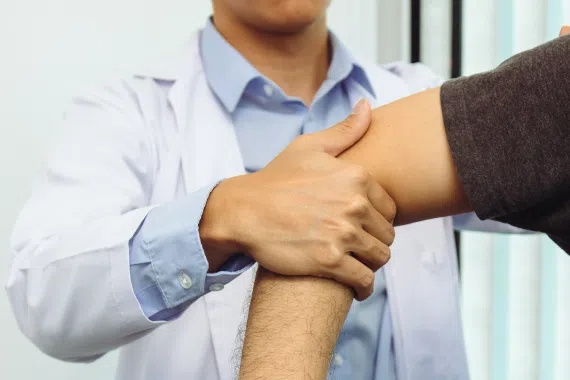 physical-therapists-press-to-the-patient-shoulder-2022-10-06-05-50-52-utc physical-therapists-press-to-the-patient-shoulder-2022-10-06-05-50-52-utc